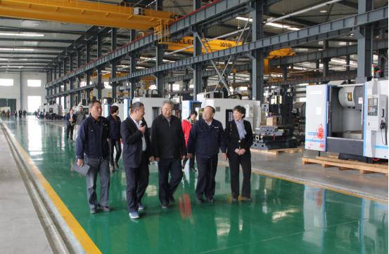 中國機械工業(yè)聯(lián)合會(huì )王瑞祥會(huì )長(cháng)來(lái)濟南一機調研